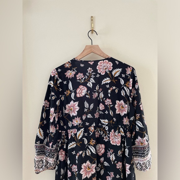 Old Navy Maternity Waist-Defined Keyhole Neck 3/4 Sleeve Floral Dress Size M - Picture 7 of 10